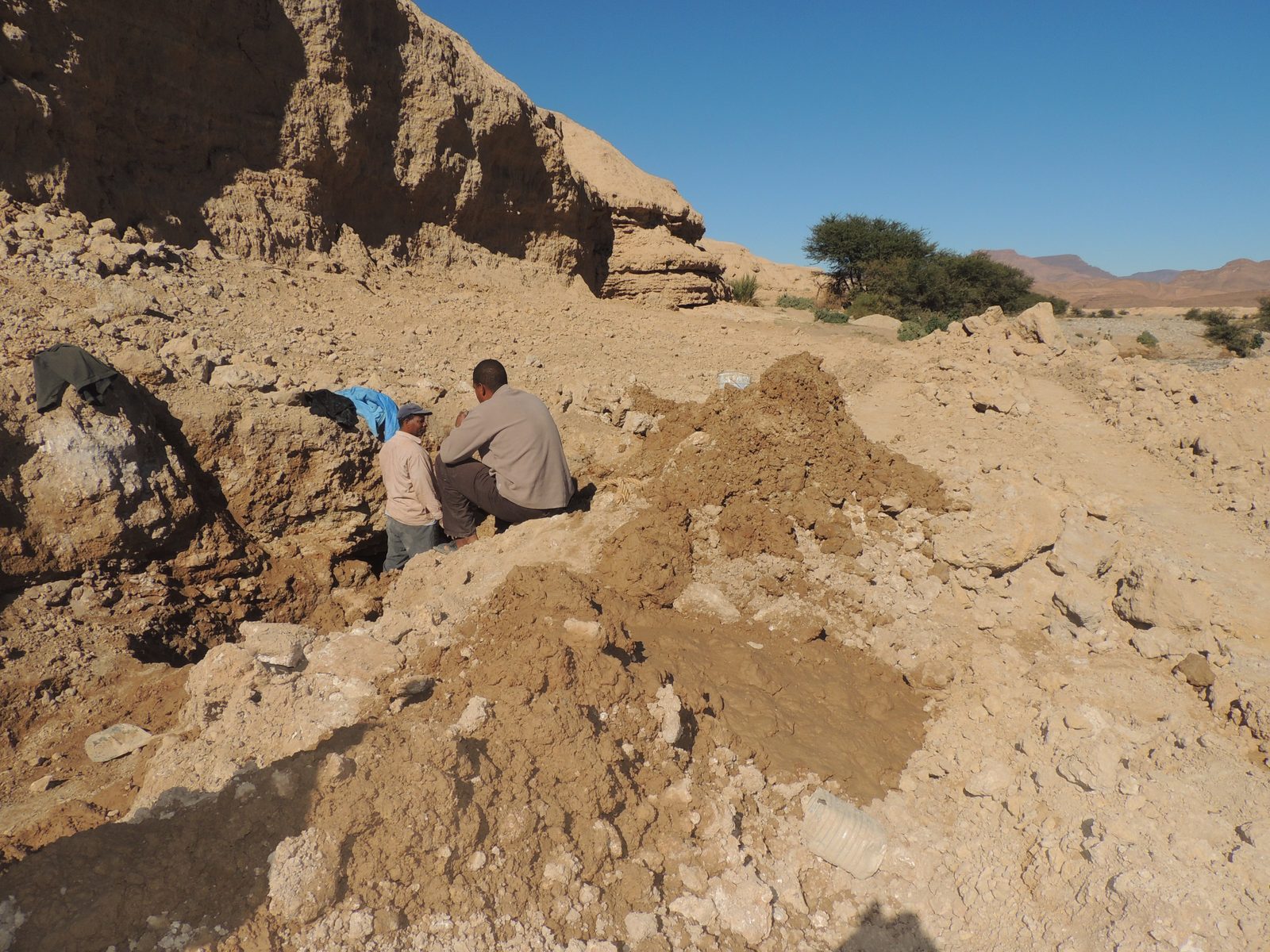 Travaux d'excavation et de préparation du fond