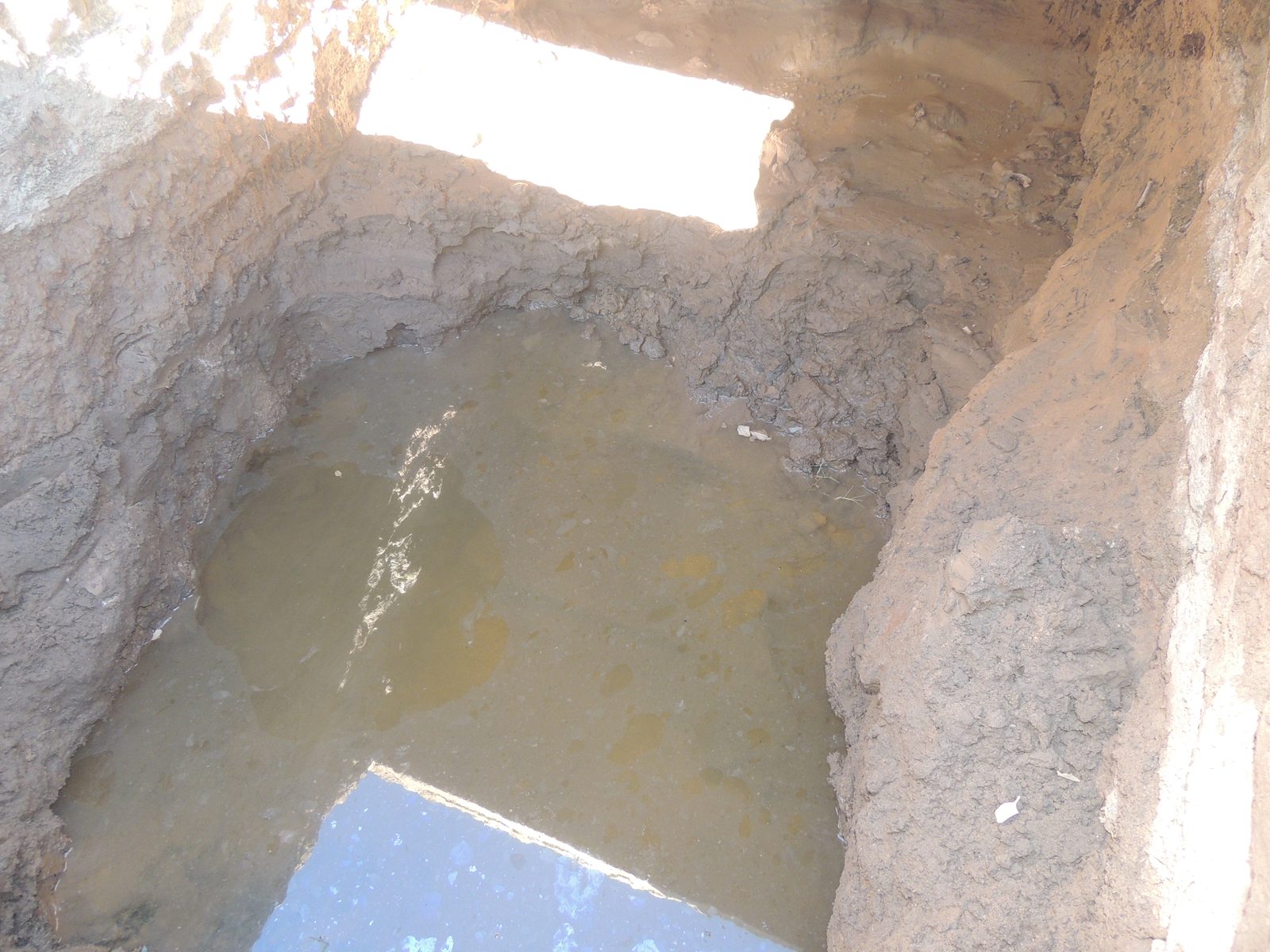 Chantier de terrassement sur l'oued d'Aïn